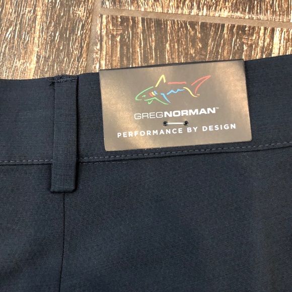 NWT Greg Norman Black Shorts Size 40 - Picture 5 of 5